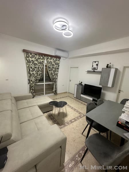 Apartament 2+1 me qira me pamje deti,mbi portin Sarande