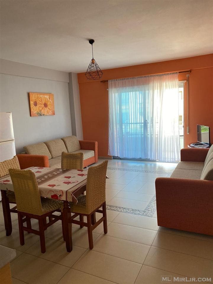 Jepet me Qera apartament ne sarande
