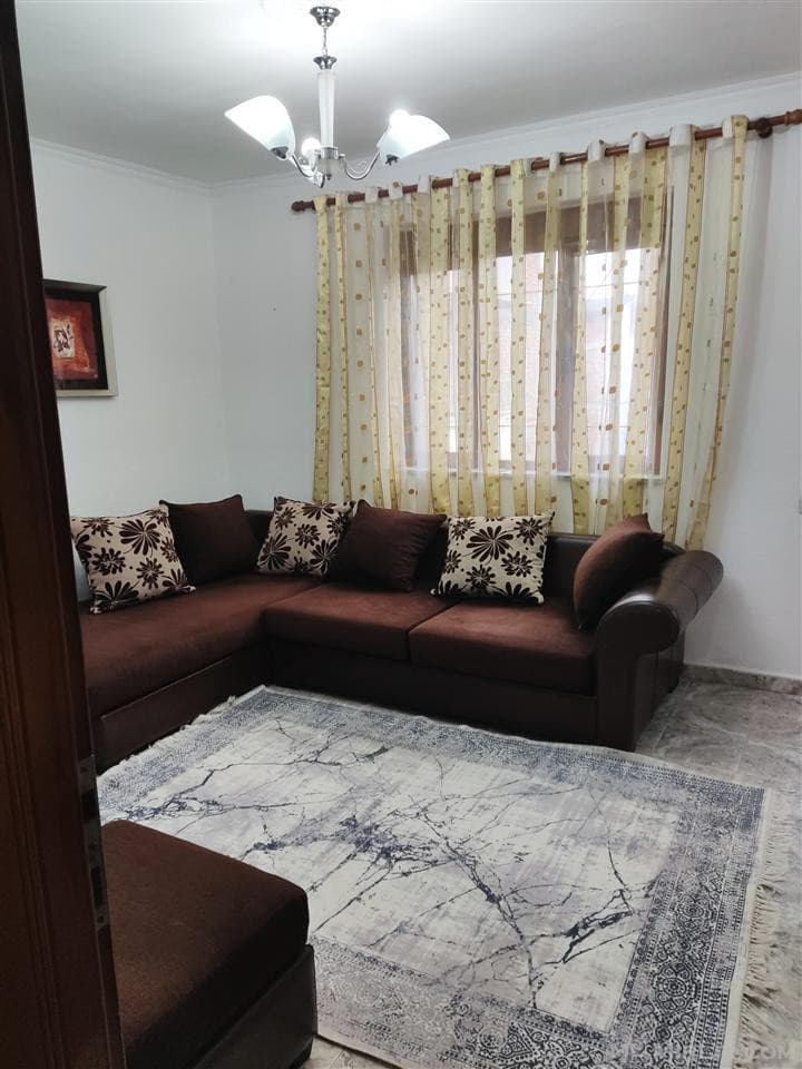 Apartament me qera
