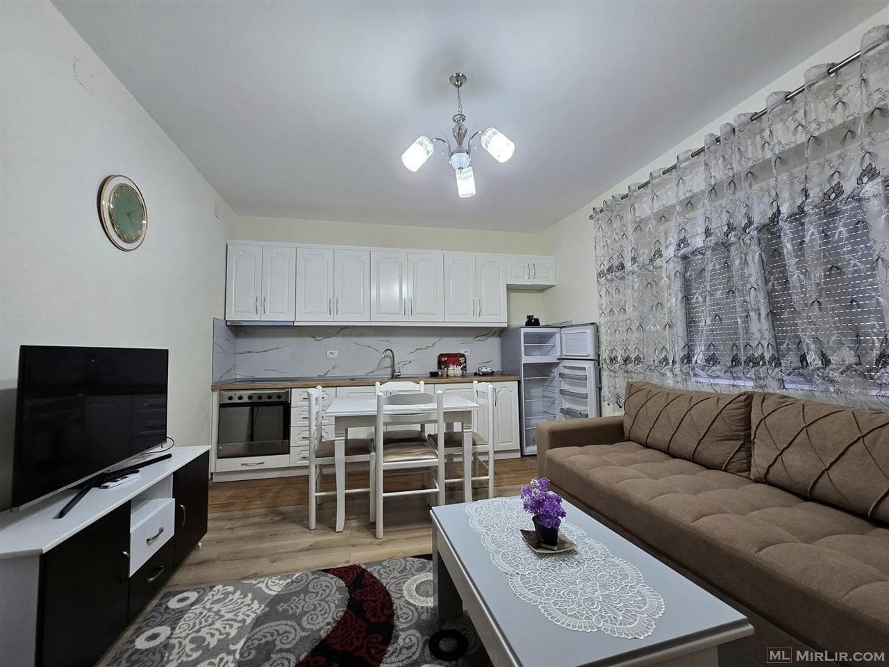 Duplex Super Komod pranë Pazarit të Vjetër - 2 Dhoma Gjumi