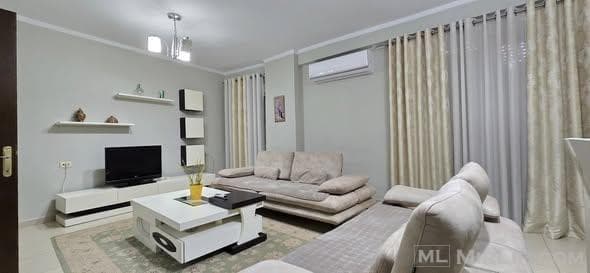 Mundesi Fantastike Per Qira Prane Drejtorise Arsimore