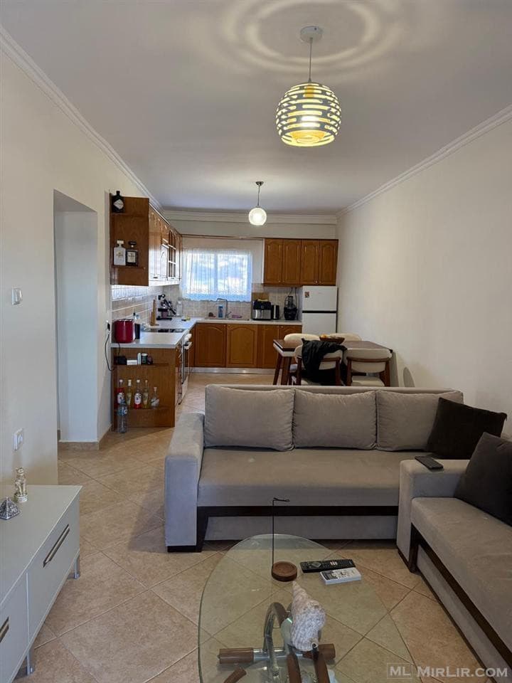 Apartament 2+1 me qera, Sarandë