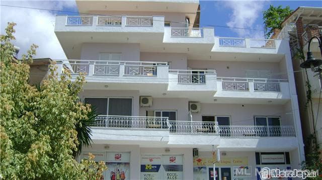 DHOMA PLAZHI NE SARANDE (ARON\'S ROOMS)