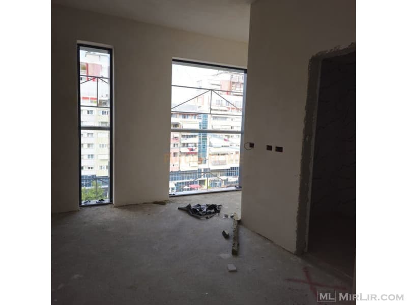 Shitet, Apartament 2+1+2, Laprake,Tiranë