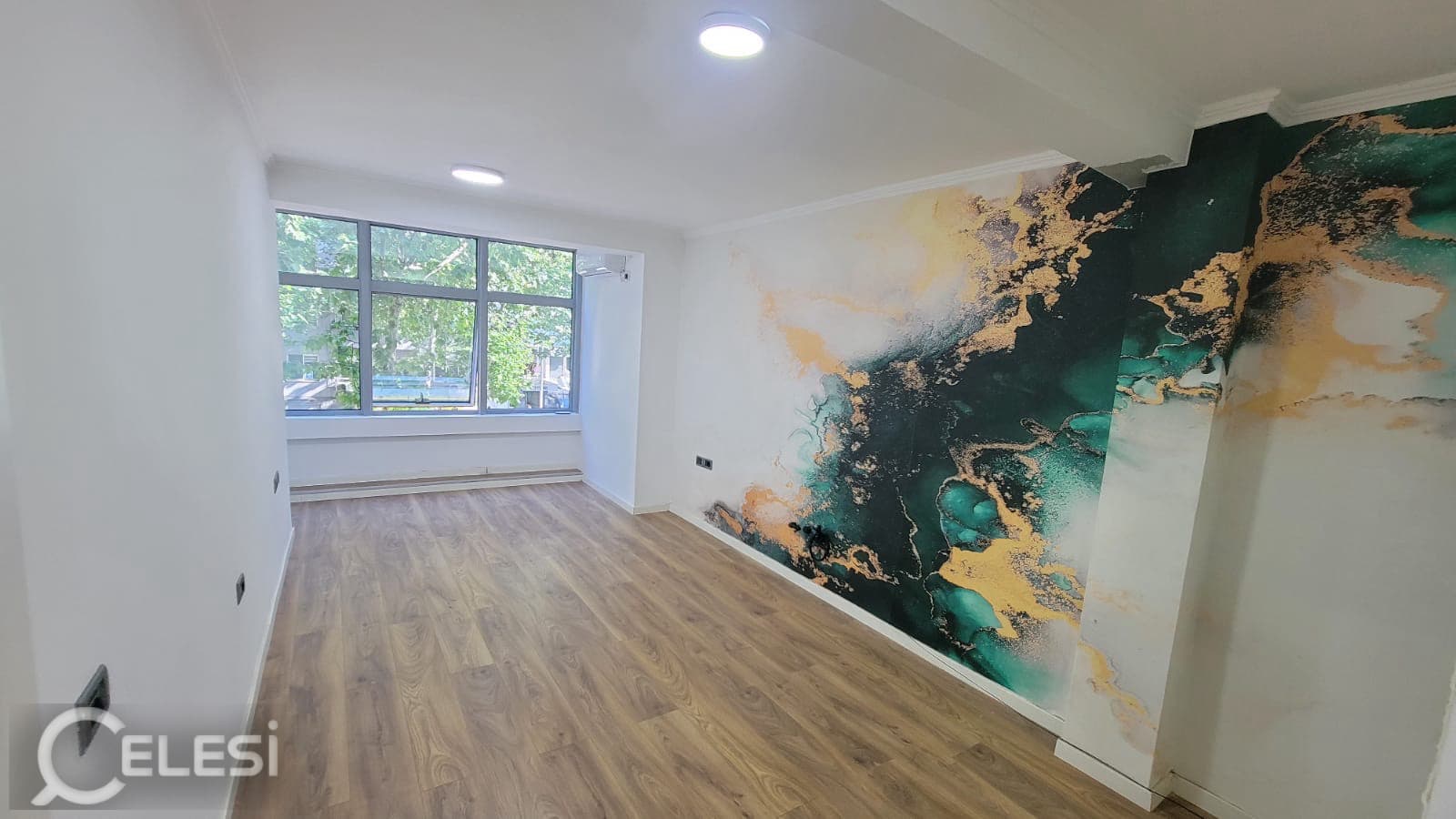 Apartament 2+1 per qera jepet per zyra te rruga e Kavajes prane kryqezimit te 21-shit